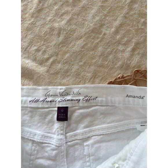Gloria Vanderbilt Women's White Amanda Capris (Size 12) - Picture 2 of 3
